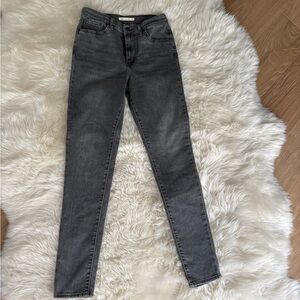 Levi’s Women's 721 high rise skinny Gray authentic granite Skinny Jeans size 29